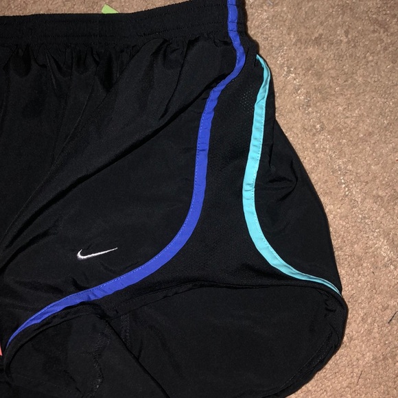 Nike shorts - Picture 2 of 3